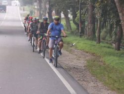 Kapolres Serdang Bedagai AKBP Dr. Ali Machfud, SIK, MIK berolahraga sepeda (Gowes) sekaligus mengecek situasi Kamtibmas di Wilayah Hukum Polres Serdang Bedagai