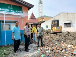 Kapolsek Medan Timur Kompol Rona Tambunan Bangga dengan Aiptu Aidil yang Dipercaya Masyarakat Menjadi Ketua Pembangunan dan BKM Masjid Al Amin