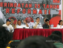Pena 98 Sumut Melakukan Peringatan 25 Tahun Reformasi