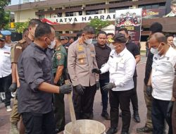 Pemusnahan Barang Bukti Narkoba senilai Rp150 miliar lebih berupa Sabu seberat, 171.150, 4 gram itu Dipimpin Kapolrestabes Medan Kombes Pol Valentino
