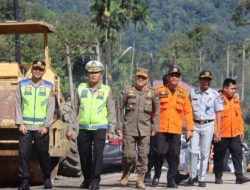 Dirlantas Polda Sumut dan Kapolres Tapsel Turun ke Batu Jomba