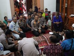 Melayat Kerumah Duka Almarhum Bripka Wiwin A. Sinaga, Kapolres Sergai Beri Bantuan dan Penghiburan.