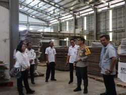 Kapolresta Deli Serdang meninjau dan cek Gudang Logistik KPU