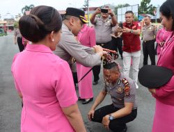 Kapolresta Deli Serdang Pimpin Upacara Kenaikan Pangkat Personil Polresta Deli Serdang
