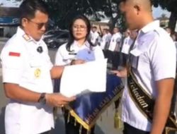 Kepala Rutan kelas l Medan Berikan Penghargaan kepada Pegawai Teladan Sebagai Bentuk Apresiasi