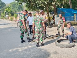 Pendekatan Sinergitas TNI-Polri Cegah Kecelakaan, Polsek Kotarih dan Koramil Pasang Pita Kejut Speed Bump