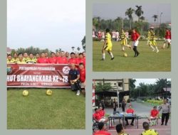 Memperingati Hari Bhayangkara ke-78, Kapolda Sumut Bermain Sepak Bola Bersama Wartawan