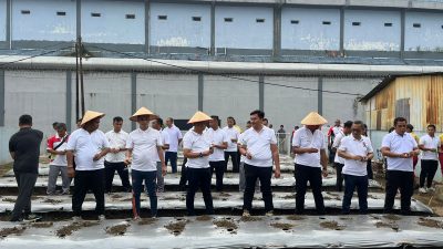 Jalan Santai & Penanaman Bibit Cabai Merah Rutan Kelas I Medan