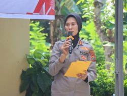 Sambut HUT Bhayangkara, Polresta Deli Serdang Salurkan Air Bersih dan Bagikan Sembako Pada Warga