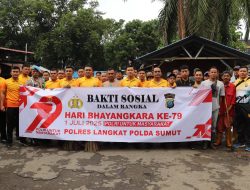 Polres Langkat Gelar Bakti Sosial Kebersihan di Pasar Baru Stabat Sambut Hari Bhayangkara ke-79