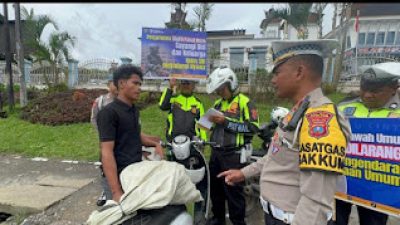 Kabut dan Jalan Licin Mengintai, Satlantas Polres Tanah Karo Ingatkan Bahaya Berkendara Selama Ops Zebra Toba 2025