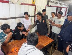 Personel Gabungan Polres Karo Sigap Redam Tawuran Antar Pemuda di Kineppen