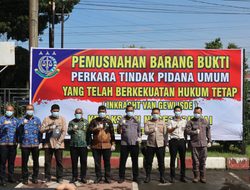 Waka Polres Binjai Hadiri Pemusnahan Barang Bukti di Kejaksaan Negeri Binjai